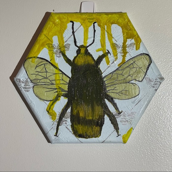 Bee painting - Picture 1 of 1